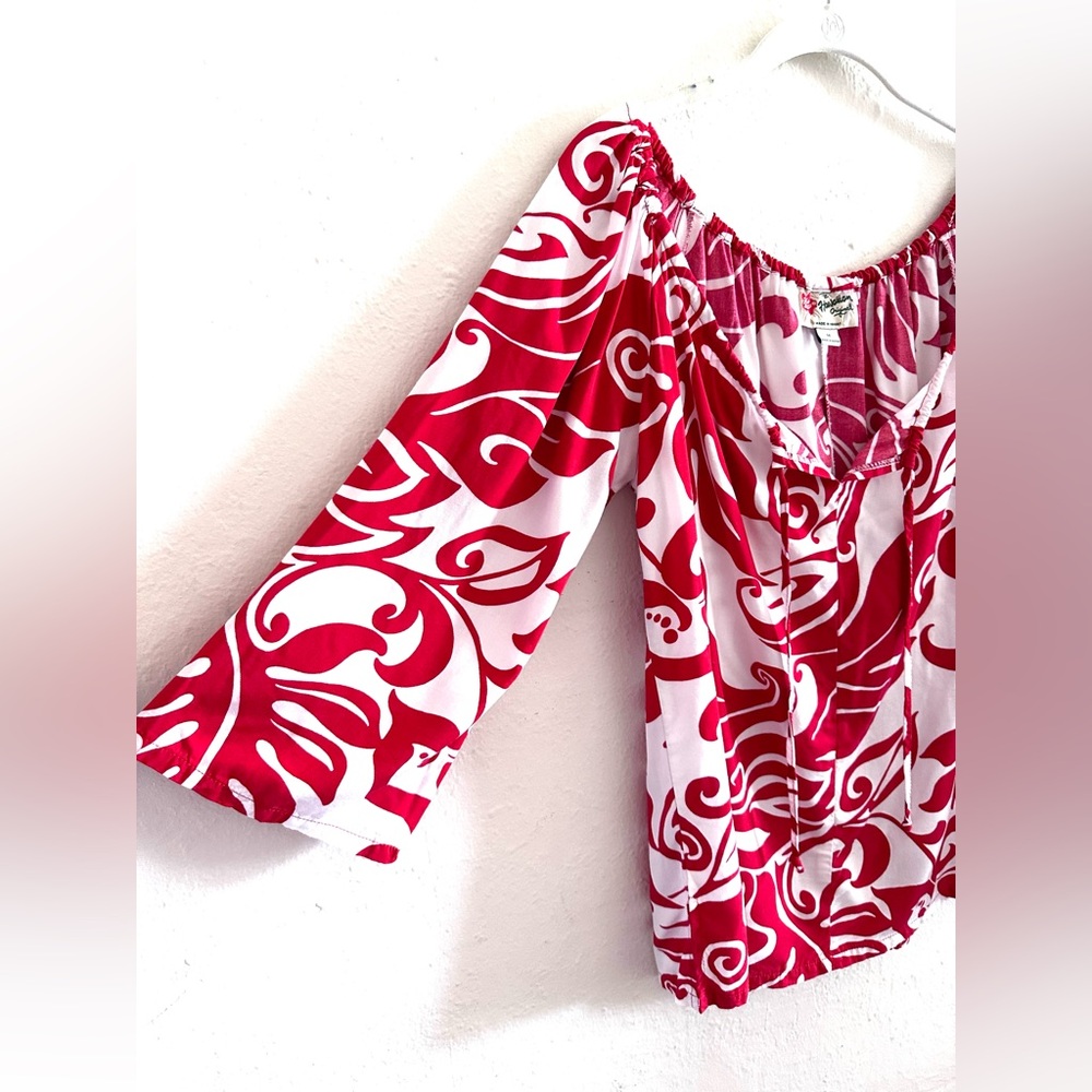 Hilo Hattie Shirt Sz M Hawaiian Original Floral Red Adjustable Scoop Neck Top
